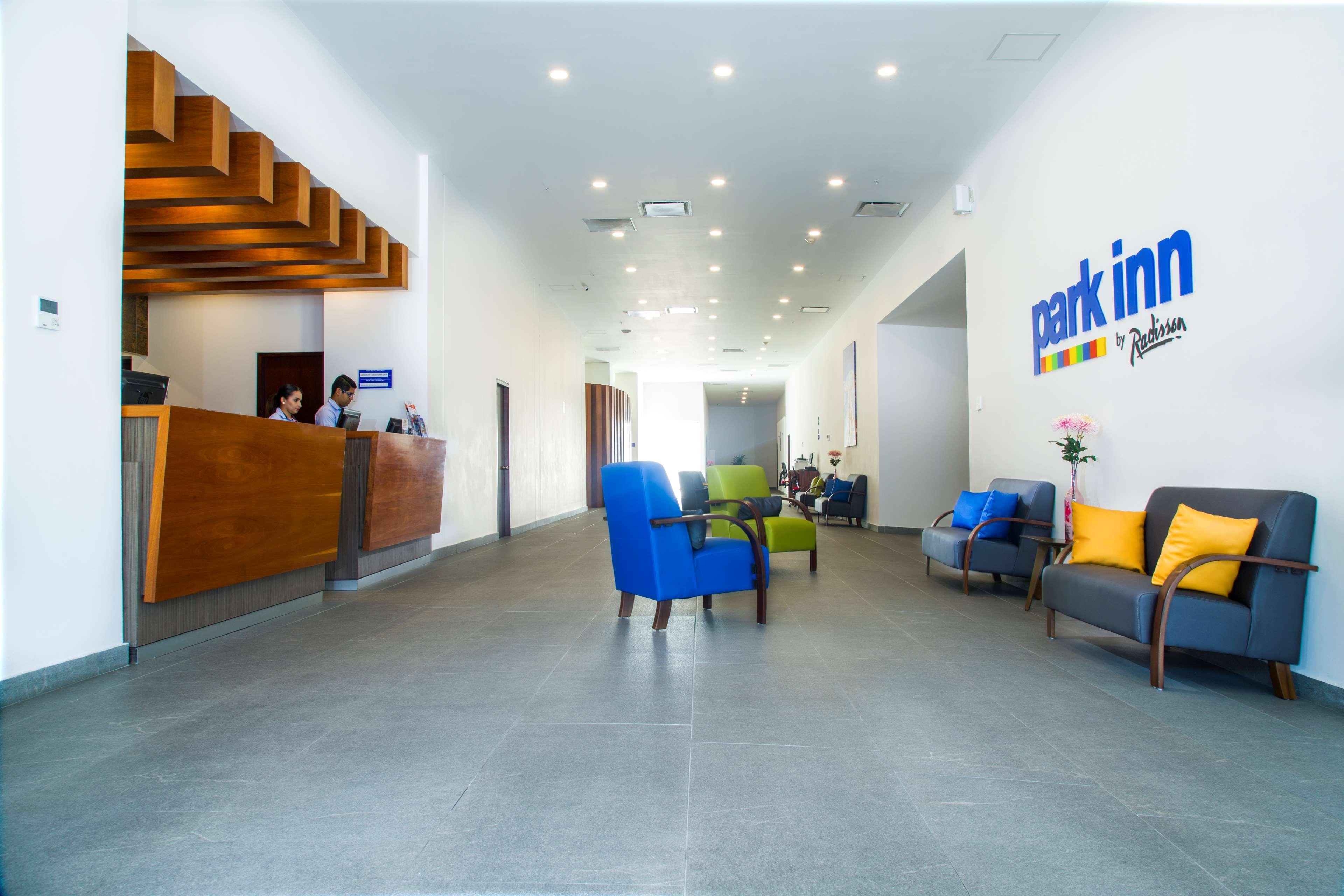 Park Inn By Radisson מזטלן מראה חיצוני תמונה