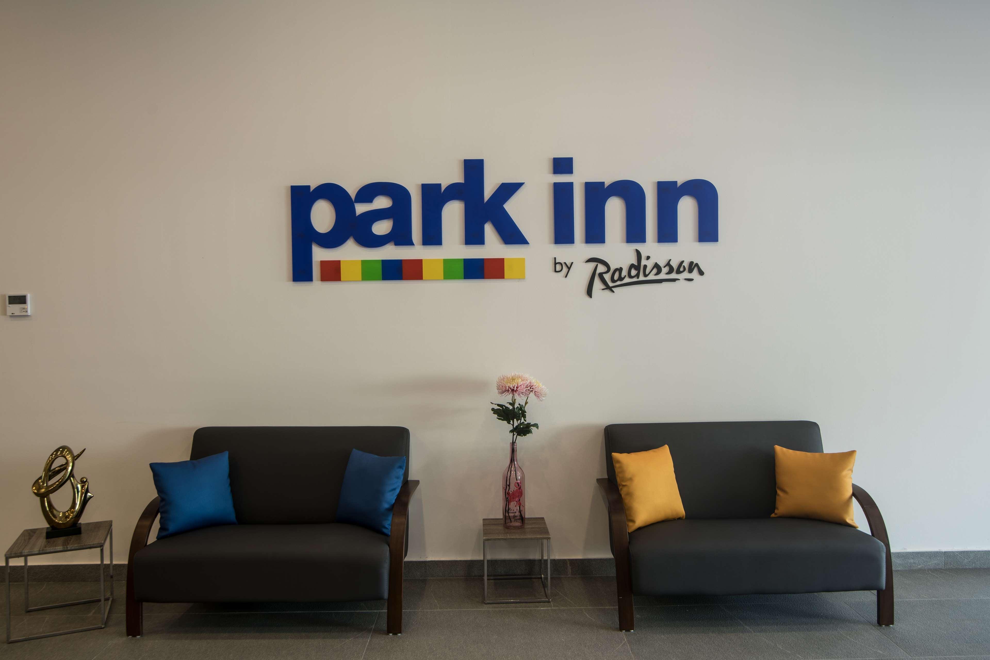 Park Inn By Radisson מזטלן מראה חיצוני תמונה